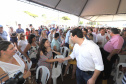 O governador Carlos Massa Ratinho Junior repassou nesta sexta-feira (11), em Nova Esperança, as chaves de moradias populares para 133 famílias do município. Presentes: prefeito de Nova Esperança, Moacir Olivatti, secretários: da Saúde, Beto Preto; de Desenvolvimento Urbano, João Carlos Ortega; presidente da Cohapar, Jorge Lange; entre outros.Nova Esperança, 11-10-19.Foto: Arnaldo Alves / AEN.