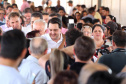 O governador Carlos Massa Ratinho Junior repassou nesta sexta-feira (11), em Nova Esperança, as chaves de moradias populares para 133 famílias do município. Presentes: prefeito de Nova Esperança, Moacir Olivatti, secretários: da Saúde, Beto Preto; de Desenvolvimento Urbano, João Carlos Ortega; presidente da Cohapar, Jorge Lange; entre outros.Nova Esperança, 11-10-19.Foto: Arnaldo Alves / AEN.