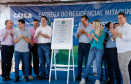 Também nesta sexta-feira o o governador acompanhou a entrega de 221 casas em Prado Ferreira (Norte). O projeto foi executado pela iniciativa privada também com recursos do FGTS liberados pelo Governo Federal. Ratinho Junior destacou a preocupação do Estado em levar desenvolvimento social para as diversas regiões do Paraná, com atenção especial às famílias que mais precisam.