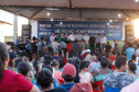 Também nesta sexta-feira o o governador acompanhou a entrega de 221 casas em Prado Ferreira (Norte). O projeto foi executado pela iniciativa privada também com recursos do FGTS liberados pelo Governo Federal. Ratinho Junior destacou a preocupação do Estado em levar desenvolvimento social para as diversas regiões do Paraná, com atenção especial às famílias que mais precisam.