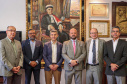 O presidente da Coordenação da Região Metropolitana de Curitiba (Comec) Gilson Santos e o reitor da Universidade Federal do Paraná, Ricardo Marcelo Fonseca, assinaram nesta sexta-feira (11/01) um termo de cooperação técnica entre Comec e UFPR com a intenção de promover ações que contribuam para o desenvolvimento sustentável da Região Metropolitana de Curitiba.

Foto: Divulgação/Comec