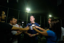 A cidade de Marumbi, no Vale do Ivaí, ganhou uma nova área para esporte e lazer. Neste sábado (12), Dia das Crianças, o governador Carlos Massa Ratinho Junior inaugurou uma unidade do programa Meu Campinho no município. O Governo do Estado investiu R$ 390 mil no espaço, que fica próximo ao conjunto habitacional Ademar Rejani. Além do Meu Campinho, Marumbi também foi a primeira cidade a receber o projeto Cinema na Praça, lançado nesta semana pelo governador.