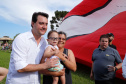 Quem foi até o Parque Estadual de Vila Velha neste domingo (13) viu um cenário diferente. Cerca de 10 balões de diversos tamanhos e formatos coloriram o céu na 1ª Revoada de Balões.
O governador Carlos Massa Ratinho Junior prestigiou o evento e disse que o investimento no turismo ambiental é a tendência mundial.