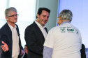 O governador Carlos Massa Ratinho Junior e a ministra da Agricultura, Pecuária e Abastecimento, Tereza Cristina, anunciam nesta terça-feira (15), no Palácio Iguaçu, em Curitiba, a suspensão das campanhas de vacinação contra febre aftosa em rebanhos bovinos e de bufalinos no Paraná. Curitiba, 14/10/2019 - Foto: Geraldo Bubniak/AEN