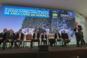 O governador Carlos Massa Ratinho Junior e a ministra da Agricultura, Pecuária e Abastecimento, Tereza Cristina, anunciam nesta terça-feira (15), no Palácio Iguaçu, em Curitiba, a suspensão das campanhas de vacinação contra febre aftosa em rebanhos bovinos e de bufalinos no Paraná. Curitiba, 14/10/2019 - Foto: Geraldo Bubniak/AEN