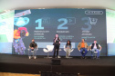 O Governo do Estado abriu espaço para novos empreendedores mostrarem seus negócios na Semana Paraná Inovador. Nesta quarta-feira (16), a rodada de apresentações Impacta Paraná - Inovação Social em Movimento levou para o Palácio Iguaçu pessoas que encontraram soluções que ajudam as pessoas nas áreas de saúde, meio ambiente e acessibilidade.Foto: Ari Dias/AEN