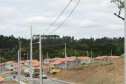 Quarenta e oito famílias de Rio Azul, na região Centro-Sul do Paraná, receberam nesta quinta-feira (17) as chaves de suas moradias. Elas são as novas moradoras do Residencial Rio Azul VII, empreendimento construído em uma parceria do Governo do Paraná, Governo Federal e prefeitura de Rio Azul. O empreendimento foi inaugurado com a presença do vice-governador Darci Piana.Foto: Guilherme Santos / Cohapar 