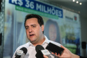O governador Carlos Massa Ratinho Junior confirma nesta terça-feira (22) recursos para investimentos em infraestrutura escolar. Serão emitidas ordens de serviço para início de obras de reparos e melhorias e autorizadas novas licitações, envolvendo mais de 100 escolas, em todas as regiões do Estado   Curitiba, 22/10/2019 - Foto: Geraldo Bubniak/AEN