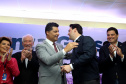 O governador Carlos Massa Ratinho Junior, acompanhado do prefeito Marcelo Rangel, do vice-governador Darci Piana e de diversas autoridades, assinou o decreto que transfere temporariamente a sede do governo estadual para o município. A iniciativa coincide com a Feira Paraná, que acontece de 18 a 27 de outubro.Foto:Jaelson Lucas / AEN