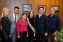 Um ato na prefeitura de Ponta Grossa, nos Campos Gerais, marcou a instalação da sede do Governo do Estado na cidade na manhã desta quarta-feira (23). Por dois dias, na quarta e quinta-feira (24), toda a equipe da administração pública estadual despachará do Centro de Eventos de Ponta Grossa.