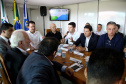 O governador também se reuniu com a equipe de governo na Feira Paraná, em Ponta Grossa. Foram discutidos temas como a reunião de prefeitos, na próxima semana em Foz do Iguaçu, os detalhes sobre o acordo de leniência com a concessionária Rodonorte, que resultará em obras prioritárias para a infraestrutura viária de Ponta Grossa e outras cidades paranaenses e a concessão do parque Vila Velha.