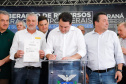 Ponta Grossa e outros 12 municípios dos Campos Gerais vão investir R$ 19,9 milhões em pavimentação de ruas, compra de equipamentos de videomonitoramento, máquinas, ambulância e ônibus escolares, além de ações na área da saúde. Os recursos são do Governo do Estado. As licitações e homologações das obras e aquisições foram autorizadas pelo governador Carlos Massa Ratinho Junior nesta quinta-feira (24) em Ponta Grossa.