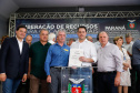 Ponta Grossa e outros 12 municípios dos Campos Gerais vão investir R$ 19,9 milhões em pavimentação de ruas, compra de equipamentos de videomonitoramento, máquinas, ambulância e ônibus escolares, além de ações na área da saúde. Os recursos são do Governo do Estado. As licitações e homologações das obras e aquisições foram autorizadas pelo governador Carlos Massa Ratinho Junior nesta quinta-feira (24) em Ponta Grossa.