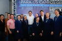 Ponta Grossa e outros 12 municípios dos Campos Gerais vão investir R$ 19,9 milhões em pavimentação de ruas, compra de equipamentos de videomonitoramento, máquinas, ambulância e ônibus escolares, além de ações na área da saúde. Os recursos são do Governo do Estado. As licitações e homologações das obras e aquisições foram autorizadas pelo governador Carlos Massa Ratinho Junior nesta quinta-feira (24) em Ponta Grossa.