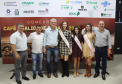 Os cafeicultores Valdeir Luiz de Souza, de Tomazina, e Edson Messias de Carvalho, de Joaquim Távora, venceram o prêmio Café Qualidade Paraná nas categorias cereja descascado e natural. Eles superaram 120 lotes que iniciaram a disputa, e receberam R$ 5 mil de prêmio.

A cerimônia de premiação foi nesta quinta-feira (24), em Ivaiporã, e reuniu cerca de 500 participantes. Foto: Divulgação/AEN