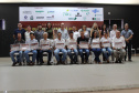Os cafeicultores Valdeir Luiz de Souza, de Tomazina, e Edson Messias de Carvalho, de Joaquim Távora, venceram o prêmio Café Qualidade Paraná nas categorias cereja descascado e natural. Eles superaram 120 lotes que iniciaram a disputa, e receberam R$ 5 mil de prêmio.

A cerimônia de premiação foi nesta quinta-feira (24), em Ivaiporã, e reuniu cerca de 500 participantes. Foto: Divulgação/AEN