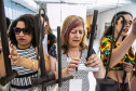 Um grupo de 45 integrantes do Movimento Brasileiro de Mulheres Cegas e com Baixa Visão visitou no sábado (26) o Museu Oscar Niemeyer (MON) com representantes de vários Estados brasileiros. Foto:Marcos Cantuario