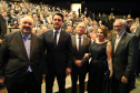 O governador Carlos Massa Ratinho Junior participou nesta segunda-feira (28), em Curitiba, da solenidade de posse da nova diretoria da Fiep, que será liderada pelo empresário Carlos Valter Martins Pedro nos próximos quatro anos. Ele substitui Edson Campagnolo no comando da federação. Foto: José Fernando Ogura/AEN