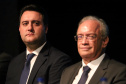 O governador Carlos Massa Ratinho Junior participou nesta segunda-feira (28), em Curitiba, da solenidade de posse da nova diretoria da Fiep, que será liderada pelo empresário Carlos Valter Martins Pedro nos próximos quatro anos. Ele substitui Edson Campagnolo no comando da federação. Foto: José Fernando Ogura/AEN
