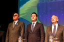 O governador Carlos Massa Ratinho Junior participou nesta segunda-feira (28), em Curitiba, da solenidade de posse da nova diretoria da Fiep, que será liderada pelo empresário Carlos Valter Martins Pedro nos próximos quatro anos. Ele substitui Edson Campagnolo no comando da federação.