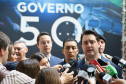 O governador Carlos Massa Ratinho Junior disse nesta quinta-feira (31), na abertura do encontro Governo 5.0, em Foz do Iguaçu, que o planejamento do Estado para os próximos anos será feito a muitas mãos, em parceria com os municípios, e que a inovação, o Novo Pensar e Novo Fazer, deve estar a serviço de todos os paranaenses. Ratinho Junior também assinou um pacote de investimentos de R$ 351 milhões nos municípios para os próximos anos. Foto: José Fernando Ogura/AEN