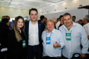 O governador Carlos Massa Ratinho Junior disse nesta quinta-feira (31), na abertura do encontro Governo 5.0, em Foz do Iguaçu, que o planejamento do Estado para os próximos anos será feito a muitas mãos, em parceria com os municípios, e que a inovação, o Novo Pensar e Novo Fazer, deve estar a serviço de todos os paranaenses. Ratinho Junior também assinou um pacote de investimentos de R$ 351 milhões nos municípios para os próximos anos.