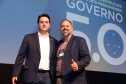 O governador Carlos Massa Ratinho Junior disse nesta quinta-feira (31), na abertura do encontro Governo 5.0, em Foz do Iguaçu, que o planejamento do Estado para os próximos anos será feito a muitas mãos, em parceria com os municípios, e que a inovação, o Novo Pensar e Novo Fazer, deve estar a serviço de todos os paranaenses. Ratinho Junior também assinou um pacote de investimentos de R$ 351 milhões nos municípios para os próximos anos.