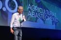 A suspensão da vacinação contra a febre aftosa nos rebanhos do Paraná e a necessidade de ampliar a vigilância sanitária nos municípios foram os destaques da apresentação do secretário de Estado da Agricultura e Abastecimento, Norberto Ortigara, nesta quinta-feira (31), no encontro Governo 5