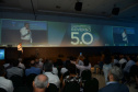 Gestores públicos de todo o Paraná puderam conhecer nesta sexta-feira (1) os principais programas habitacionais desenvolvidos pelo Governo do Estado. As ações, que visam a inclusão social e o desenvolvimento econômico dos municípios foram apresentadas pelo presidente da Cohapar, Jorge Lange, durante o evento Governo 5.0, de inovação da gestão pública, em Foz do Iguaçu.

Fotos: Guilherme Santo / Cohapar 