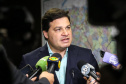 O Governo do Estado e a Prefeitura de Curitiba assinam um Termo de Cooperação Técnica para que o município utilize a metodologia BIM (Modelagem da Informação da Construção), uma nova ferramenta tecnológica para melhoria da gestão de obras públicas. O secretário estadual da Infraestrutura e Logística, Sandro Alex, e o prefeito da Capital, Rafael Greca firmam a parceria na sede da Secretaria da Infraestrutura e Logística.   05/11/2019  -  Foto: Geraldo Bubniak/AEN