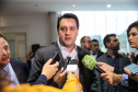 O governador Carlos Massa Ratinho Junior confirma nesta quarta-feira (06) recursos para compra de climatizadores, refrigeradores, conjuntos refeitórios, mesas, banquetas e utensílios para as escolas estaduais do Paraná. O investimento será feito por meio da Fundepar.  Curitiba, 06/11/2019 - Foto: Geraldo Bubniak/AEN