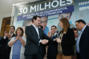 O governador Carlos Massa Ratinho Junior confirma nesta quarta-feira (06) recursos para compra de climatizadores, refrigeradores, conjuntos refeitórios, mesas, banquetas e utensílios para as escolas estaduais do Paraná. O investimento será feito por meio da Fundepar