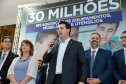 O governador Carlos Massa Ratinho Junior confirma nesta quarta-feira (06) recursos para compra de climatizadores, refrigeradores, conjuntos refeitórios, mesas, banquetas e utensílios para as escolas estaduais do Paraná. O investimento será feito por meio da Fundepar