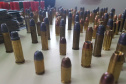 A operação conjunta entre a Divisão Estadual de Narcóticos do Paraná (Denarc) e a Guarda Municipal de São José dos Pinhais resultou na prisão de um homem, de 29 anos, responsável pelo armazenamento e venda de drogas em vários bairros daquela cidade nesta quinta-feira (07)