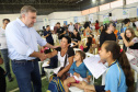 Em Guaratuba, no Litoral do Paraná, a feira de serviços Paraná Cidadão registrou quase 9 mil atendimentos. Foi o 20º evento realizado neste ano. “Oferecemos diversos serviços gratuitos de inclusão e cidadania para quem mais precisa”, disse o secretário da Justiça, Família e Trabalho do Governo do Paraná, Ney Leprevost, que participou do evento, realizado no Ginásio Ilda Silvano, no bairro Piçarras. Foto: Divulgação/SEJUF