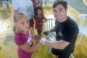 Em Guaratuba, no Litoral do Paraná, a feira de serviços Paraná Cidadão registrou quase 9 mil atendimentos. Foi o 20º evento realizado neste ano. “Oferecemos diversos serviços gratuitos de inclusão e cidadania para quem mais precisa”, disse o secretário da Justiça, Família e Trabalho do Governo do Paraná, Ney Leprevost, que participou do evento, realizado no Ginásio Ilda Silvano, no bairro Piçarras. Foto: Divulgação/SEJUF