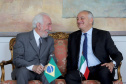 O vice-governador, Darci Piana recebeu a visita do Embaixador Extraordinário e Plenipotenciário da República Italiana no Brasil, Antonio Bernardini. Presentes: sub-secretário do Ministério das Relações Exteriores e Cooperação Internacional e senador, Ricardo Antonio Merlo; cônsul-Geral da República Italiana em Curitiba, Raffaelle Festa; entre outros.Curitiba, 12-11-19.Foto: Arnaldo Alves / AEN.