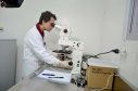 O Centro de Diagnóstico Marcos Enrietti, vinculado à Agência de Defesa Agropecuária do Paraná (Adapar), trabalha como apoio à defesa agropecuária do Paraná e realiza aproximadamente 100 mil exames por ano. Eles ajudam a manter a saúde animal e a sanidade vegetal de boa parte dos produtos consumidos no País e exportados.Foto: Divulgação/SEAB