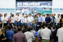 O governador Carlos Massa Ratinho Junior assinou nesta quarta-feira (13), em Pato Branco, no Sudoeste do Paraná, a liberação de R$ 54 milhões para municípios da região. O encontro com os prefeitos fez parte da agenda de transferência da sede do Executivo Estadual para o município.