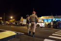Em quatro dias de feriado prolongado, o Batalhão de Polícia Rodoviária registrou 57 acidentes, com 48 pessoas feridas e três mortes. O resultado é inferior ao que foi registrado no mesmo feriado do ano passado – que teve um dia a mais do que este ano, quando foram 87 acidentes, 77 feridos e cinco mortes. A redução de acidentes chegou a 34,4% e o número de mortos caiu 40%. Foto:Divulgação/PMPR