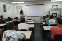 Cerca de 30 profissionais participam até este sábado (23) de Curso para Encanadores em Francisco Beltrão. O curso é destinado a 25 profissionais e 5 aprendizes para aprenderem a fazer as ligações de esgoto das residências até a rede pública de acordo com os padrões e exigências da Sanepar. Foto: Divulgação/Sanepar