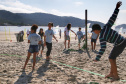 SLACKLINE – É um esporte de equilíbrio sobre uma fita elástica esticada entre dois pontos fixos, o que permite ao praticante andar e fazer manobras por cima. Algumas variações mais radicais incluem waterline (slackline sobre água) e highline (slackline em grandes alturas).Foto: José Fernando Ogura/AEN