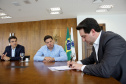 O Governo do Paraná deu mais um importante passo do processo de concessão de rodovias em todo o estado. O governador Carlo Massa Ratinho Junior assinou nesta (sexta-feira 26), no Palácio Iguaçu o decreto que cria o Grupo Técnico de Acompanhamento e Apoio Conjunto "GTAAC-Paraná". Curitiba,26/11/2019 Foto:Jaelson Lucas / AEN