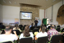 TURISMO E EDUCAÇÃO AMBIENTAL - André Poletti, assistente técnico da Paraná Turismo, faz palestra em Paranaguá,  sobre Hospitalidade e Operação Verão, para vendedores, alunos de Turismo da UFPR, proprietários de hotéis e pousadas, etc.Paranaguá, 26-11-!9.Foto: Arnaldo Alves / AEN.