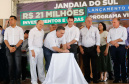 O município de Jandaia do Sul, no Vale do Ivaí, receberá uma série de ações do Governo do Estado nas áreas da saúde, segurança, saneamento, esporte, desenvolvimento urbano e para a sinalização de trânsito. Os investimentos somam R$ 21 milhões e foram confirmados pelo governador Carlos Massa Ratinho Junior nesta quinta-feira (28), em evento no município.