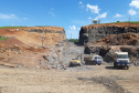 O canteiro de obras da Pequena Central Hidrelétrica (PCH) Bela Vista está movimentado. Cerca de 300 pessoas já trabalham no empreendimento que está sendo construído no Rio Chopim, entre os municípios de Verê e São João, no Sudoeste do Estado. Foto: Copel