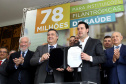 O governador Carlos Massa Ratinho Junior autorizou nesta terça-feira (3) o repasse de R$ 78 milhões para hospitais filantrópicos. Os recursos são destinados a obras (R$ 44,5 milhões) e equipamentos (R$ 33,5 milhões). É o maior pacote financeiro unificado da história às instituições, que atendem mais de 50% dos pacientes do Sistema Único de Saúde (SUS) no Paraná. Curitiba,03/12/2019 Foto:Jaelson Lucas / AEN