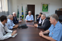 A Secretaria de Estado da Agricultura e Abastecimento vai ampliar o número de agências que financiam o programa Trator Solidário. Uma parceria assinada nesta terça-feira (03) possibilitará a entrada do Sistema de Cooperativas de Crédito do Brasil (Sicoob) no financiamento do programa, dando mais condições de atendimento ao agricultor familiar.Foto:SEAB