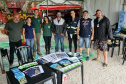 A empresa Portos do Paraná levou pela primeira vez o projeto Porto em Ação para além do continente. A comunidade beneficiada foi a de Encantadas, na Ilha do Mel. Nesta quarta-feira (4), os moradores tiveram acesso a exames clínicos e vacinação, além de corte de cabelo, aulas de xadrez, orientações sobre qualidade de vida e atividades físicas. Foto: Portos do Paraná
