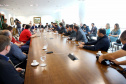 O governador Carlos Massa Ratinho Junior conheceu nesta segunda-feira (09) o projeto de construção do Aeroporto Regional do Sudoeste. Prefeitos, empresários e representantes da região apresentaram, em reunião no Palácio Iguaçu, detalhes do terminal que seria erguido em Renascença.Foto:Jaelson Lucas / AEN